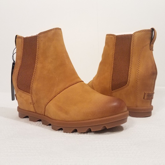 Sorel Shoes - JOAN OF ARCTIC WEDGE II CHELSEA BOOT